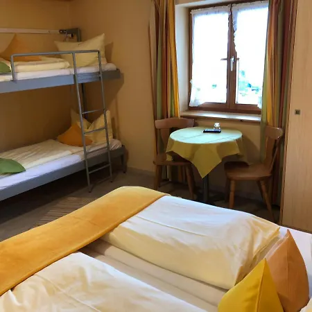 Waltraud Garni Hotel